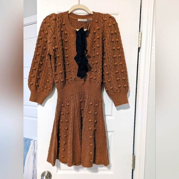 Alice + Olivia Dresses & Skirts - Alice + Olivia Kitty Bow Front Sweater Dress-small